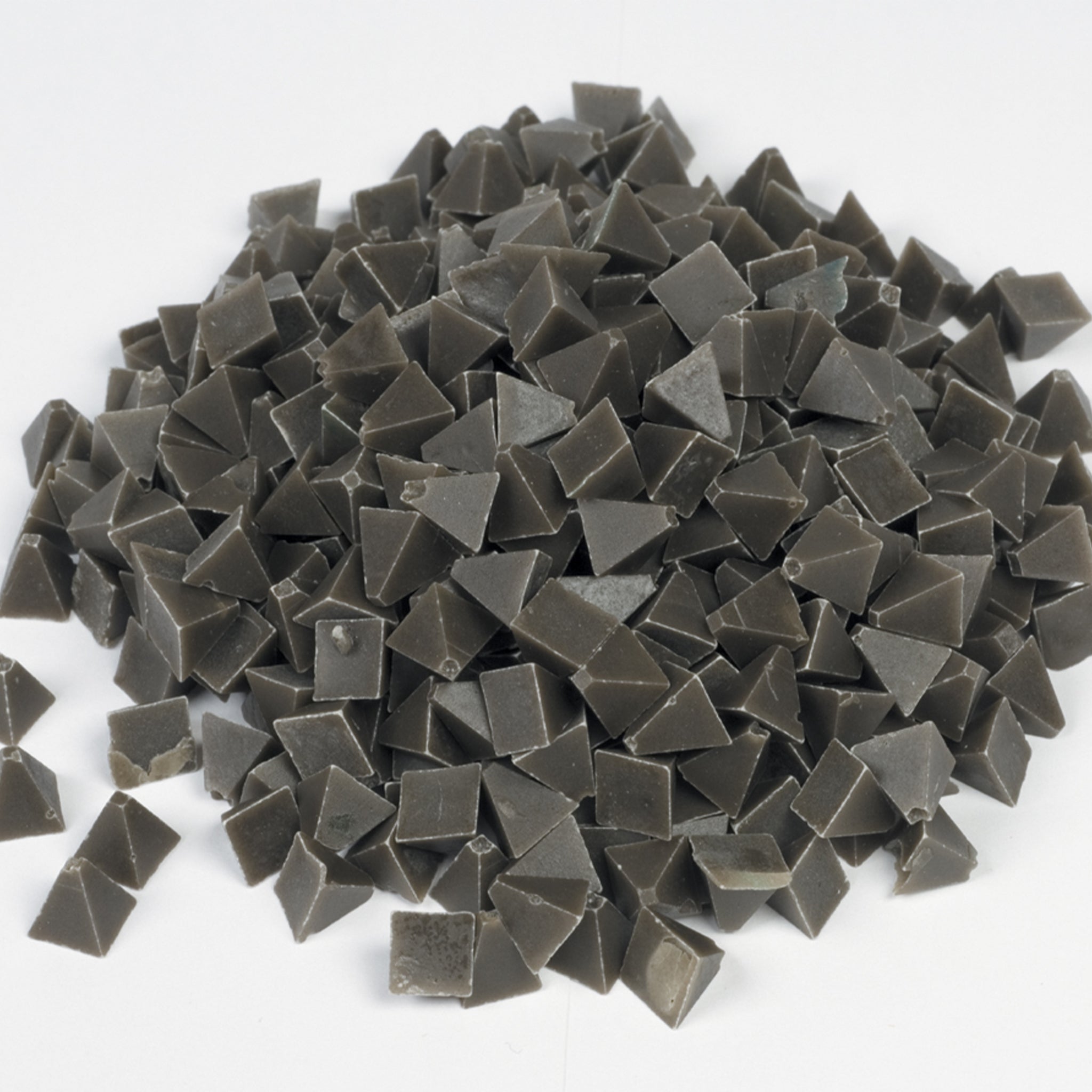 Raytech Grey/Brown Pyramid Tumbling Media – General-Purpose Cutting & Finishing for Vibratory Tumblers