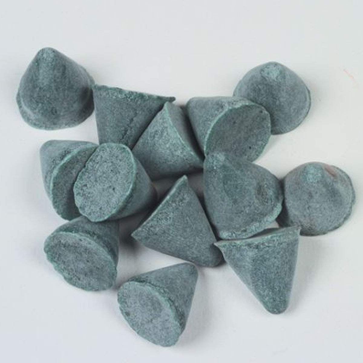 Raytech 9/16” XF Cones – Plastic Tumbling Media for Very Fine Surface Conditioning