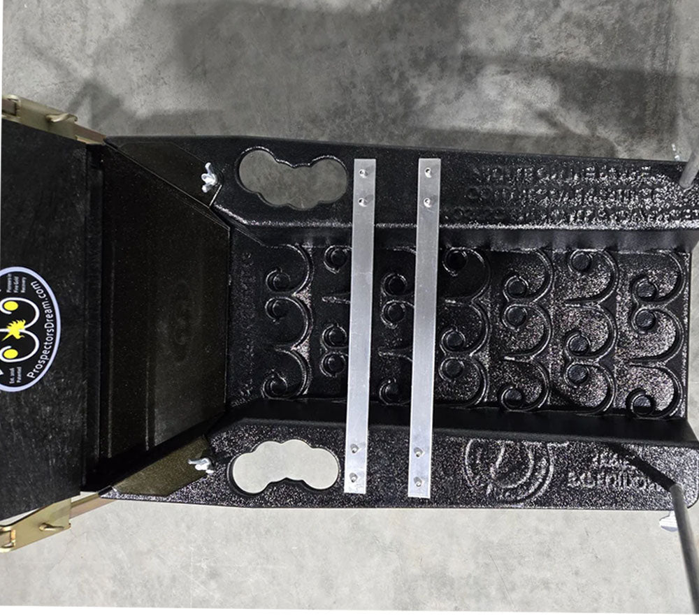 Tail-Gater Discharge Flare for Gold Cube – With Black Thermoform Sluice